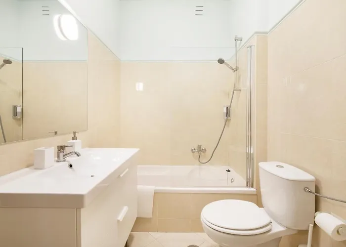 We By Olala Homes 公寓